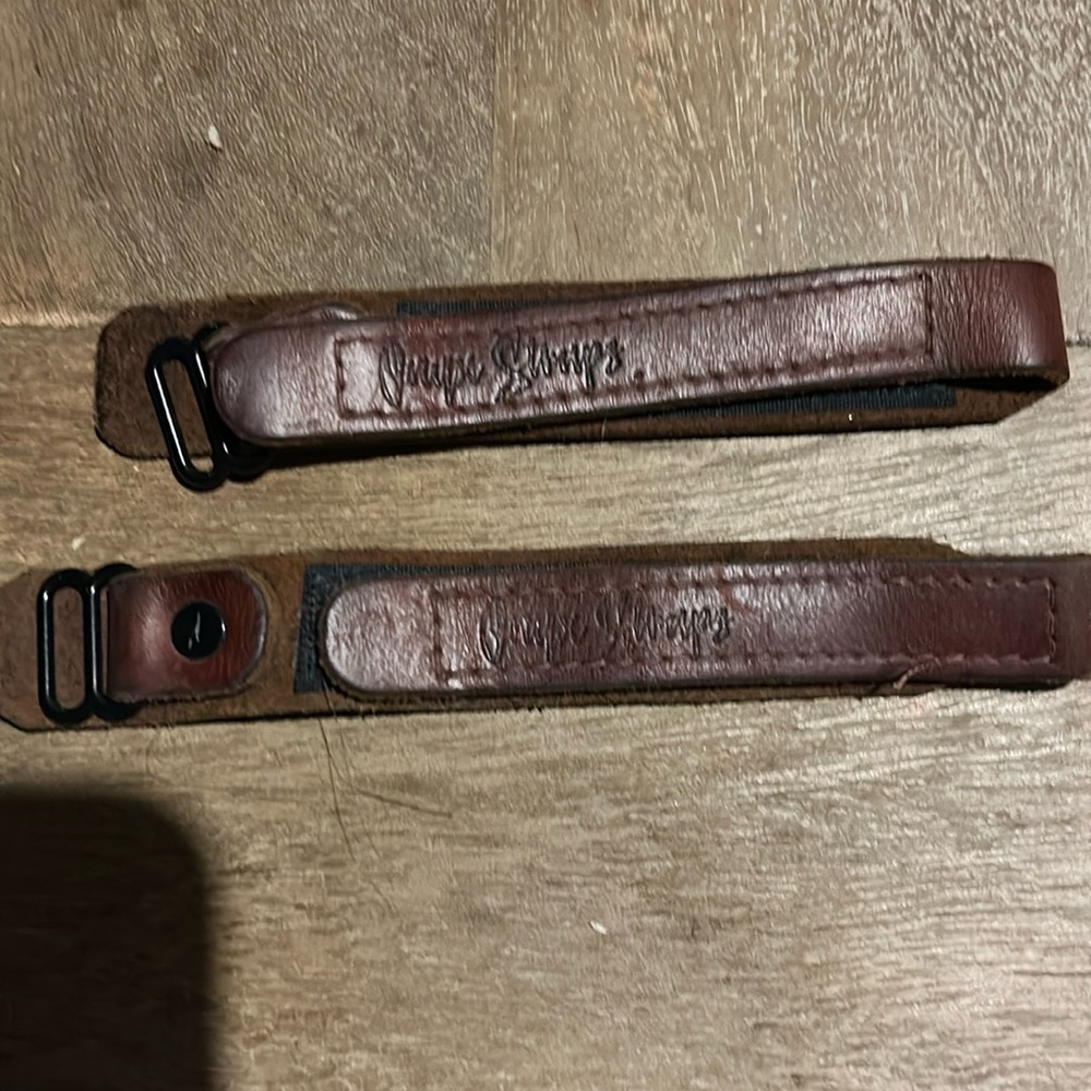 Onyx weightlifting wrist straps